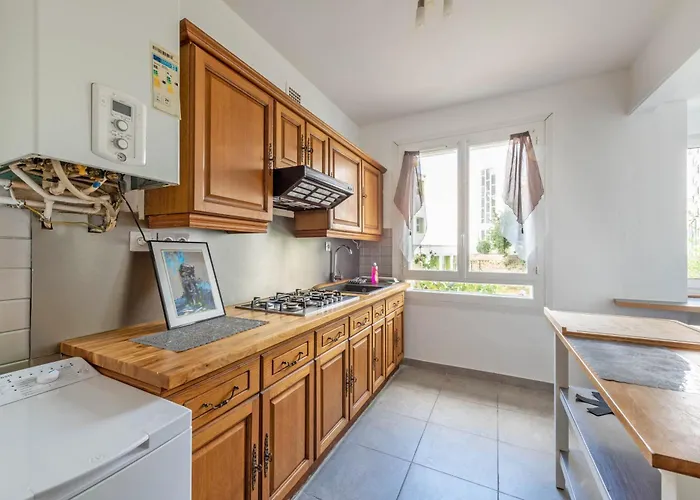 Appartement Navigateurs Proche Centre - Jardin- Parking Gratuit *